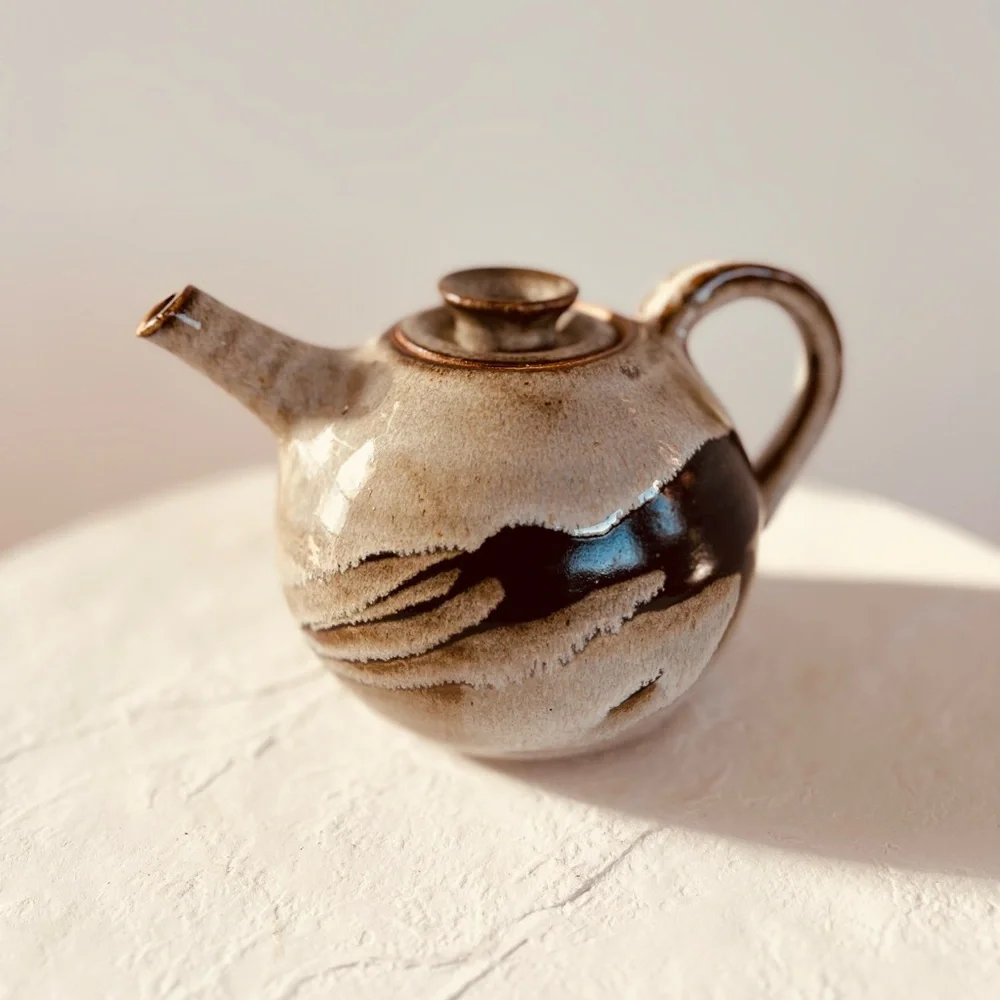 VINTAGE HANDMADE SIGNED STUDIO POTTERY TEAPOT GORGEOUS‎ BROWN/GREY GLAZE EUC